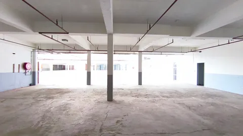 Industrial-warehouse-To-Let-in-Benrose (13)